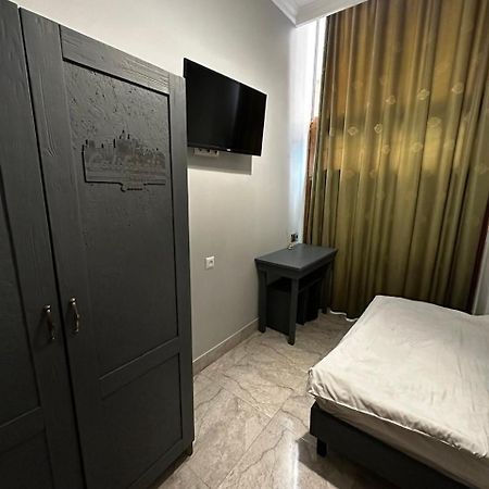 Hotel & Apartments California Erivan Exterior foto