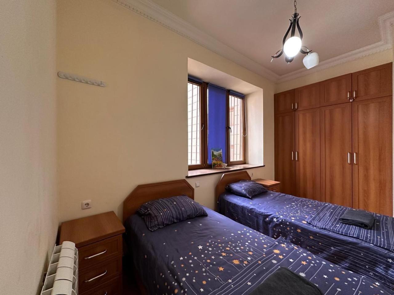 Hotel & Apartments California Erivan Exterior foto