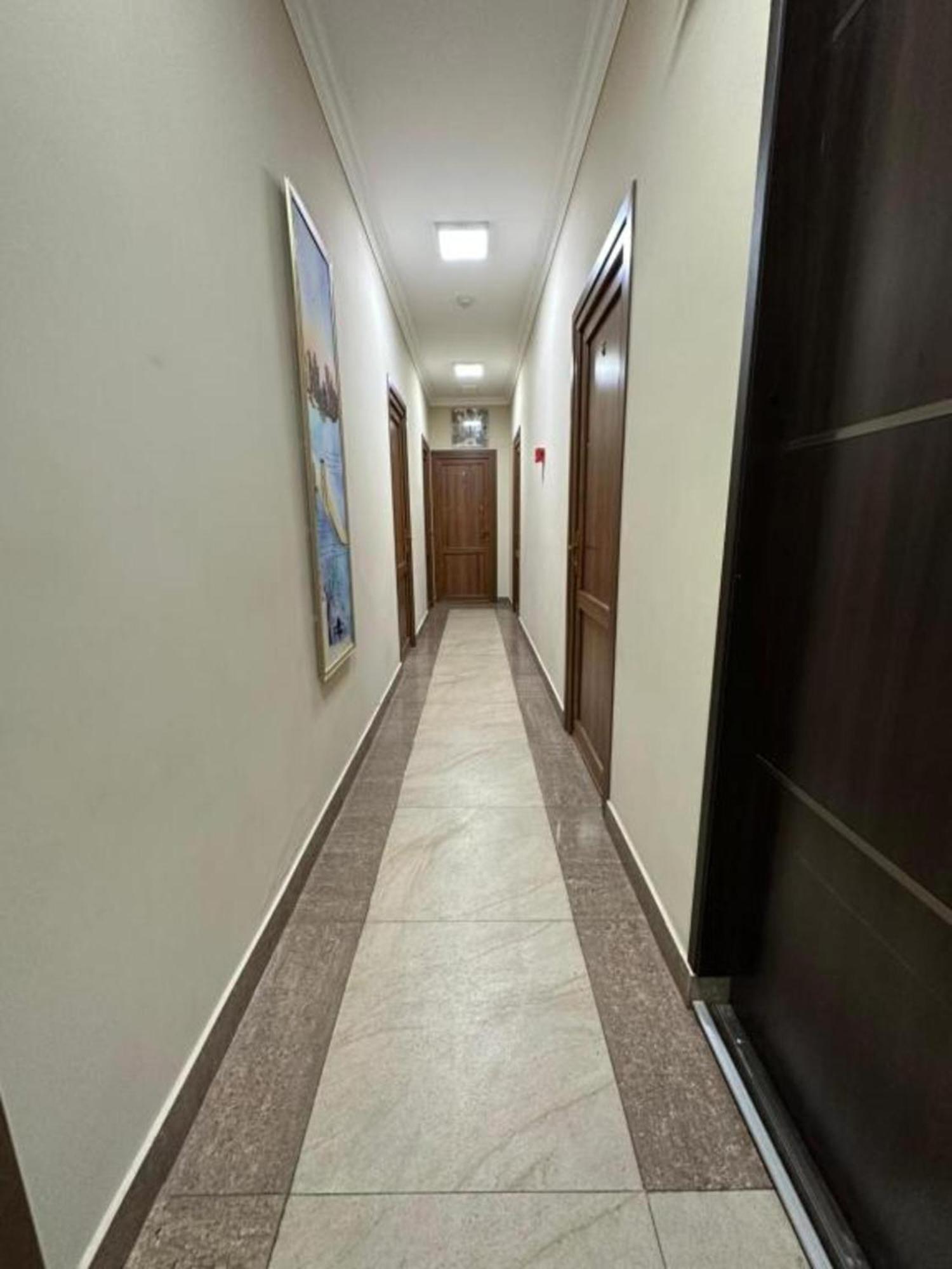Hotel & Apartments California Erivan Exterior foto